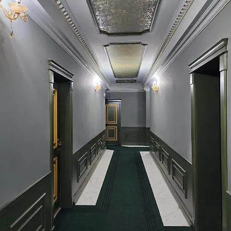 Hotel Lotus 3*